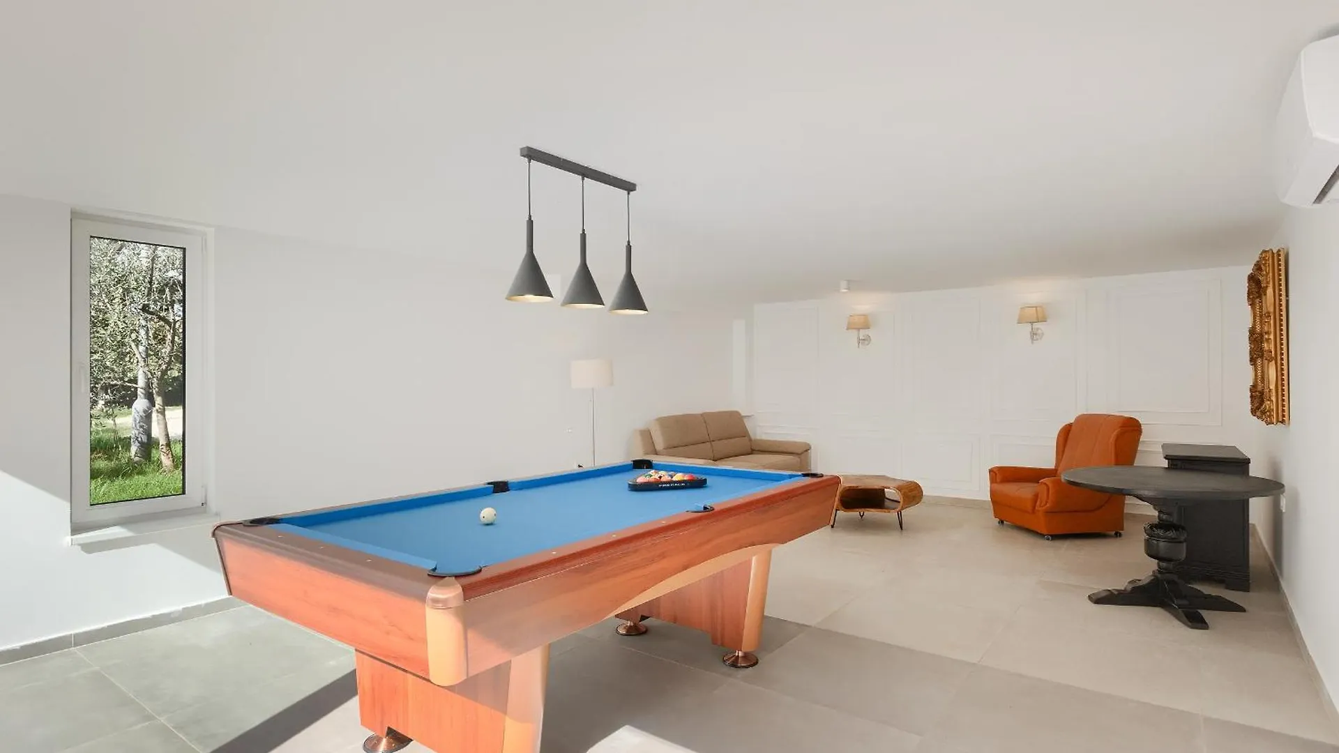 Villa Black & White Pula Croatia